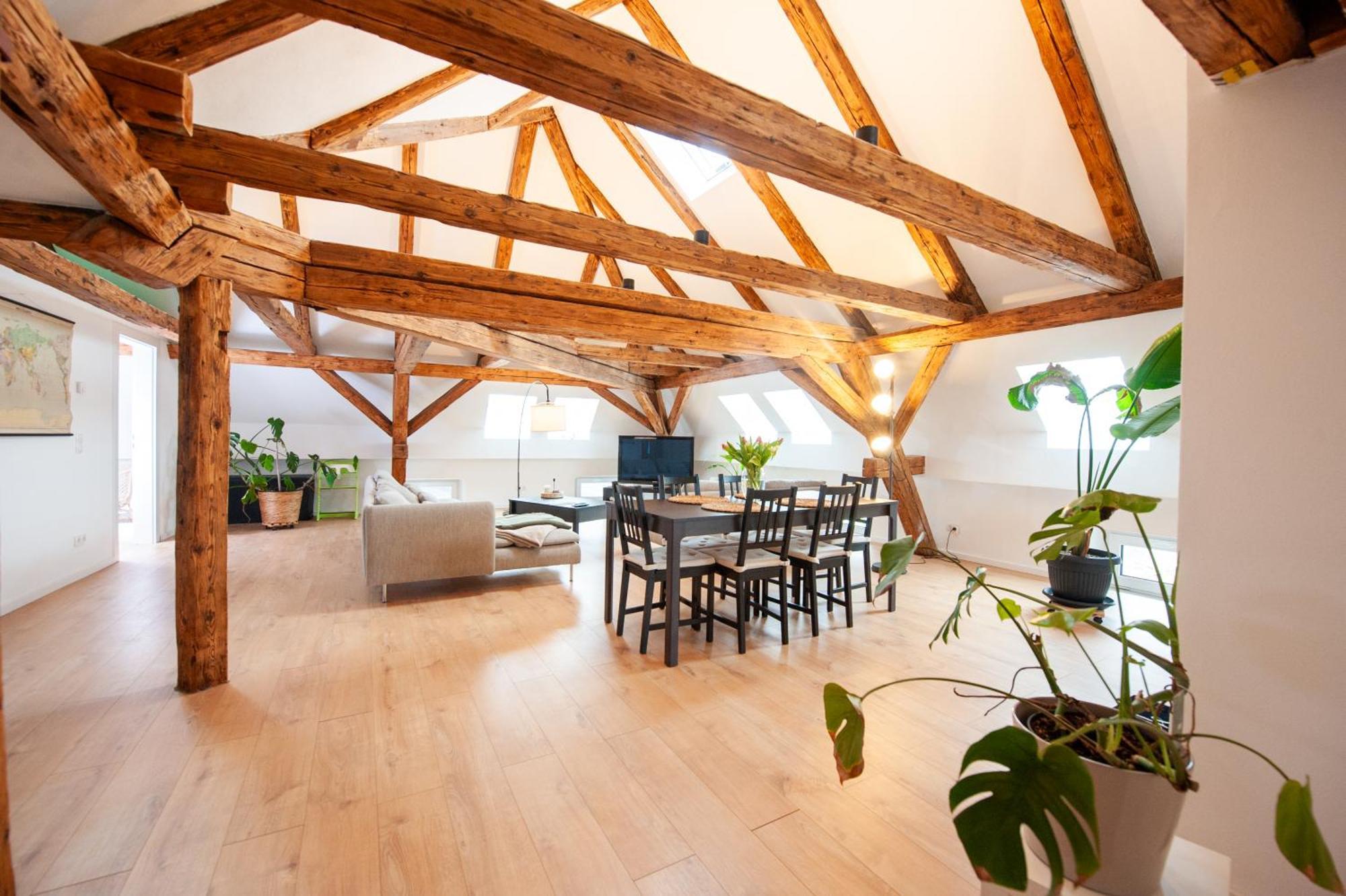 Schlossberg - Ferienwohnung Im Herzen Von Selb Esterno foto